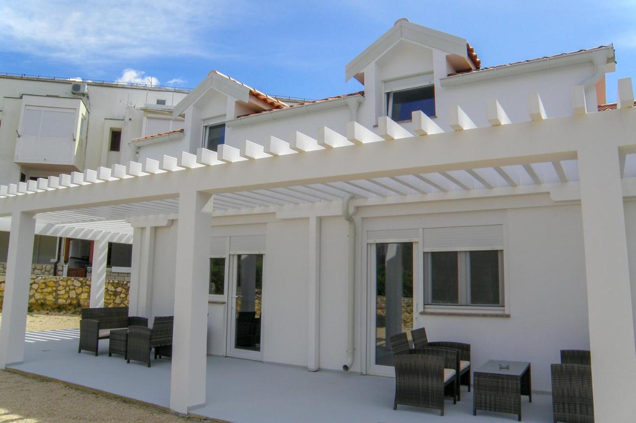 Lada Apartmani Novalja Exterior foto