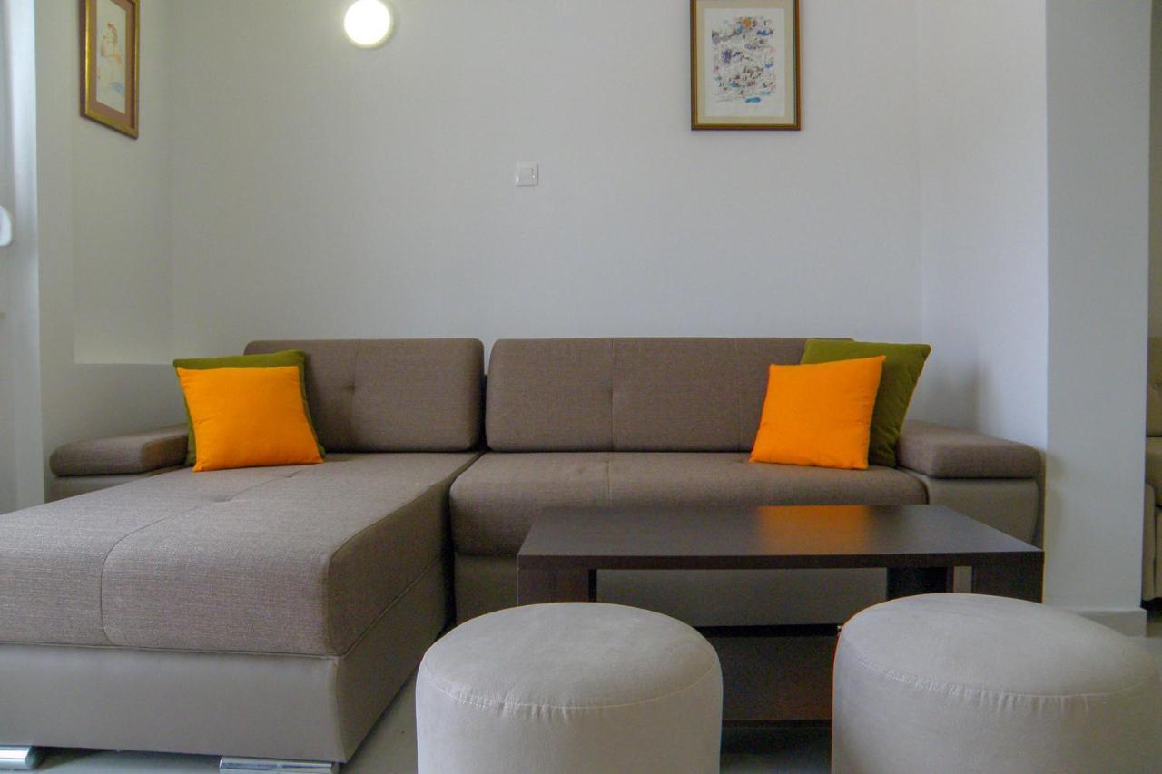 Lada Apartmani Novalja Exterior foto